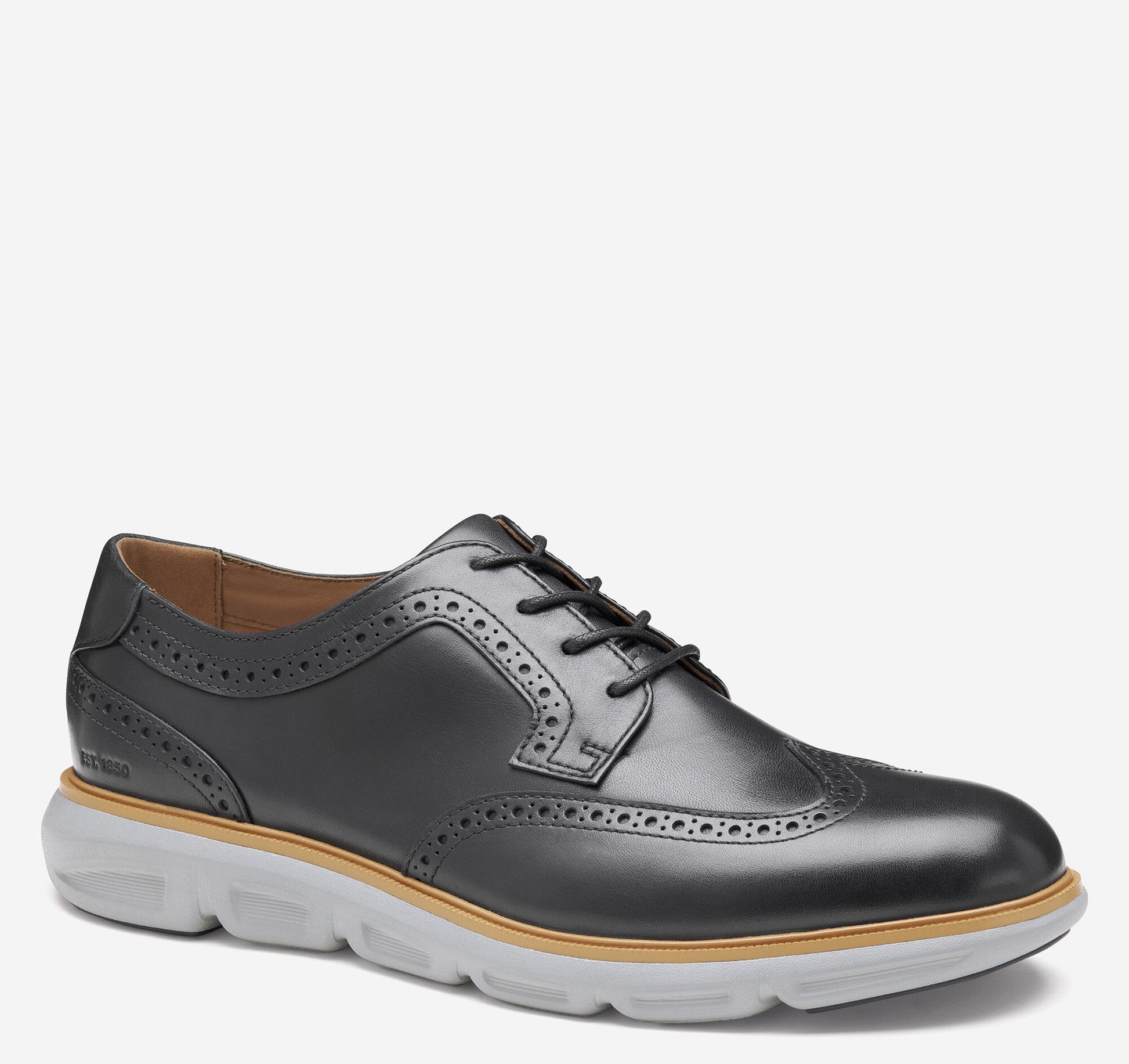 Johnston Murphy Men's Larkin Wingtip