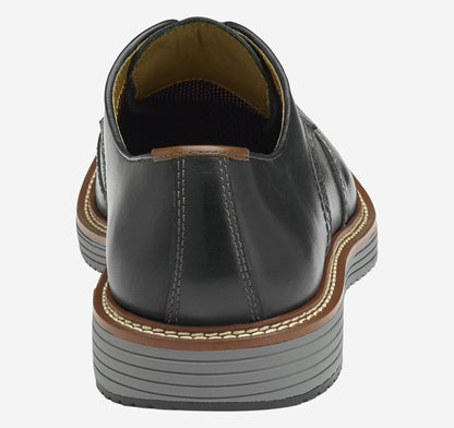 Johnston Murphy Men's Upton Wingtip
