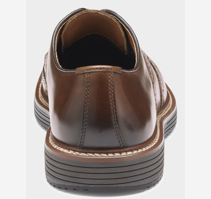 Johnston Murphy Men's Upton Wingtip