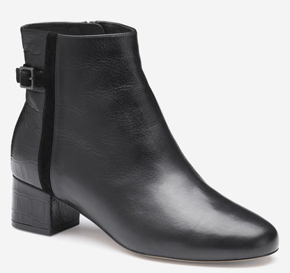 Johnston Murphy Women's Sienna Belted Bootie