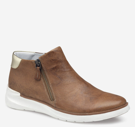 Johnston Murphy Women's Emery Zip Bootie